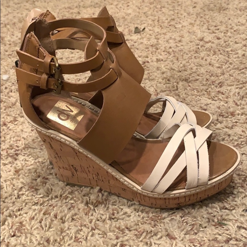 dolce vita two-tone wedges